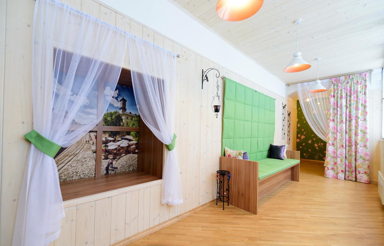 Vip Апартаменти Ван Гог На Площі Ринок Leópolis Exterior foto
